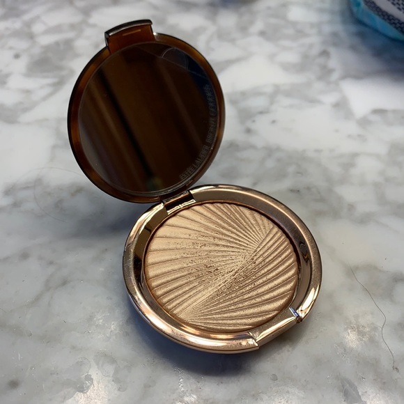 Estee Lauder Makeup Estee Lauder Bronze Goddess Highlighter Poshmark